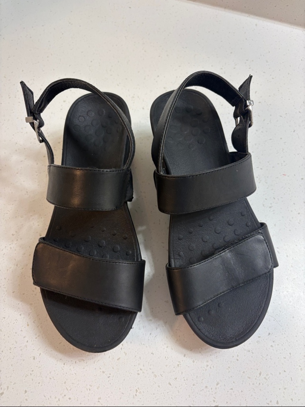 Vionic Lovell Wedge Sandal Black Two-Strap Slingback Sandals Women’s Size 7